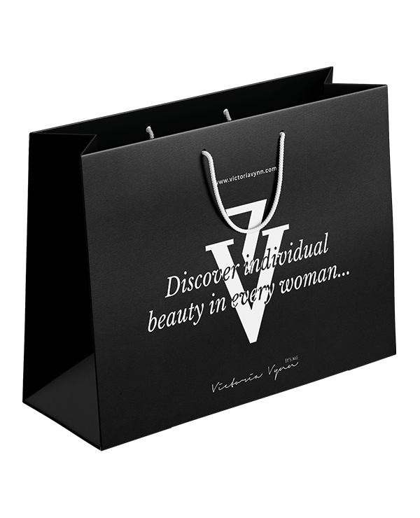 TOREBKA PREZENTOWA czarna z logo Victoria Vynn - VICTORIA VYNN